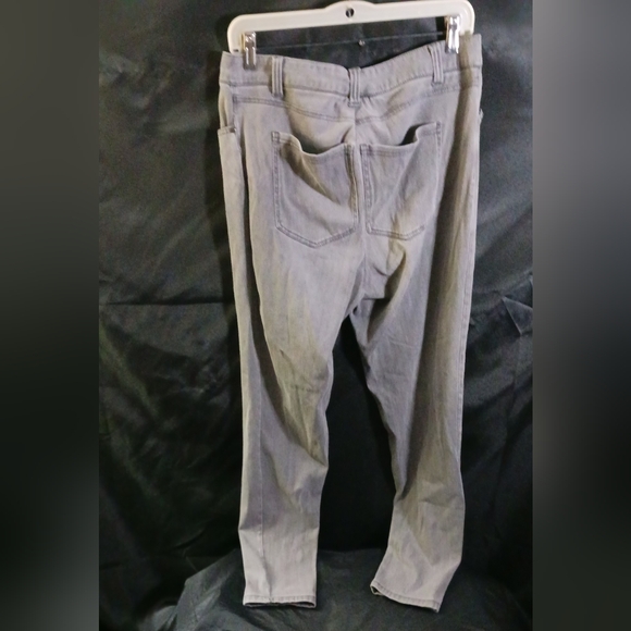 Gray jeans - Picture 2 of 4